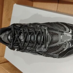 New Balenciaga Drive Sneakers Black Sz 39 Women's MSRP $850